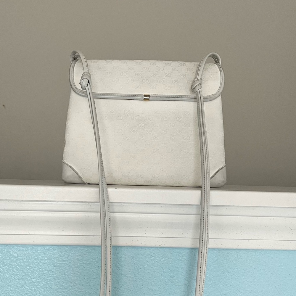 Authentic Vintage White & Gold Gucci Canvas Crossbody Bag - Picture 2 of 6
